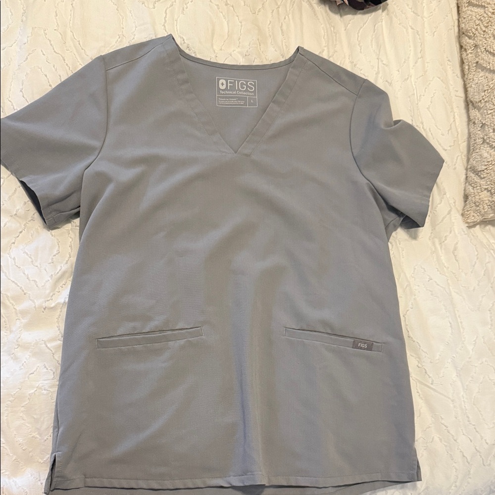 Figs Casma 3 Pocket Scrub Top